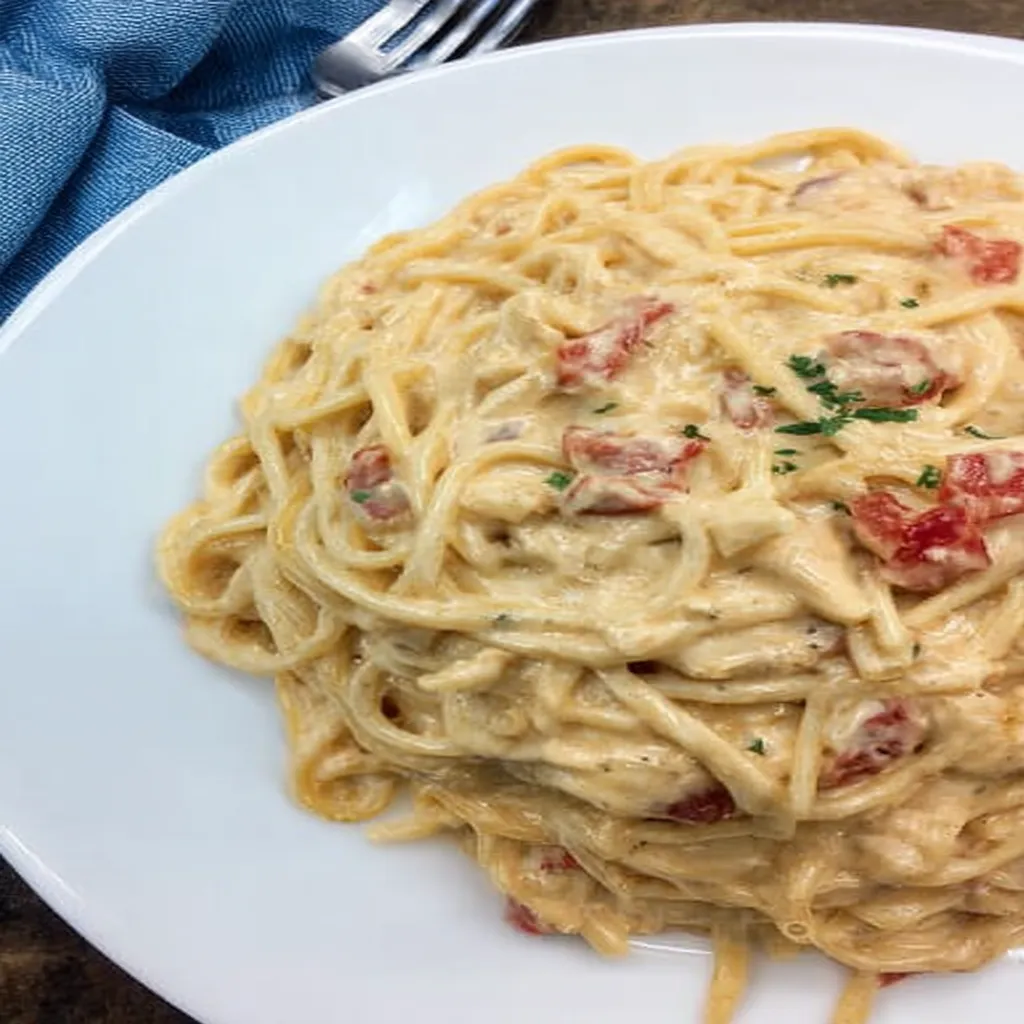 Easy Rotel Chicken Spaghetti, creamy, cheesy, spicy, comfort food, delicious