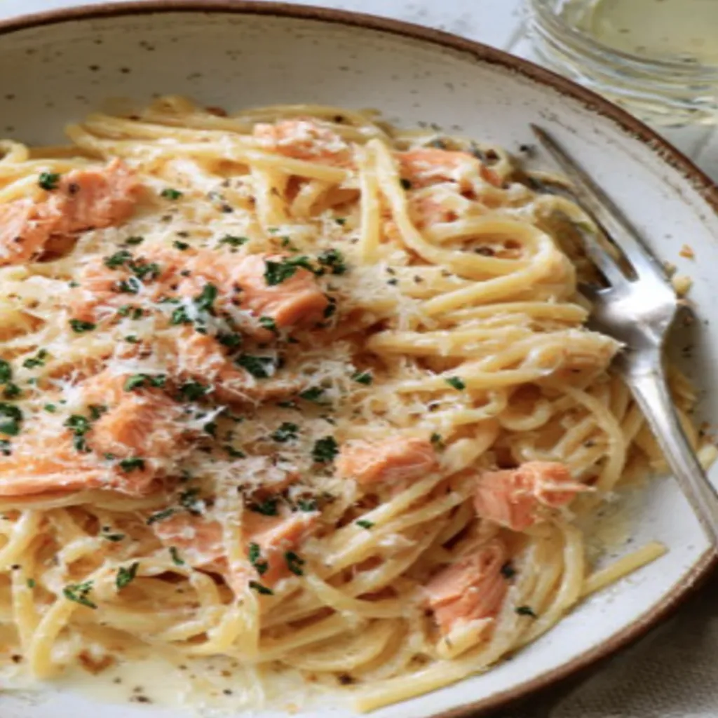 smoked salmon carbonara, creamy pasta, savory seafood, flavorful dish