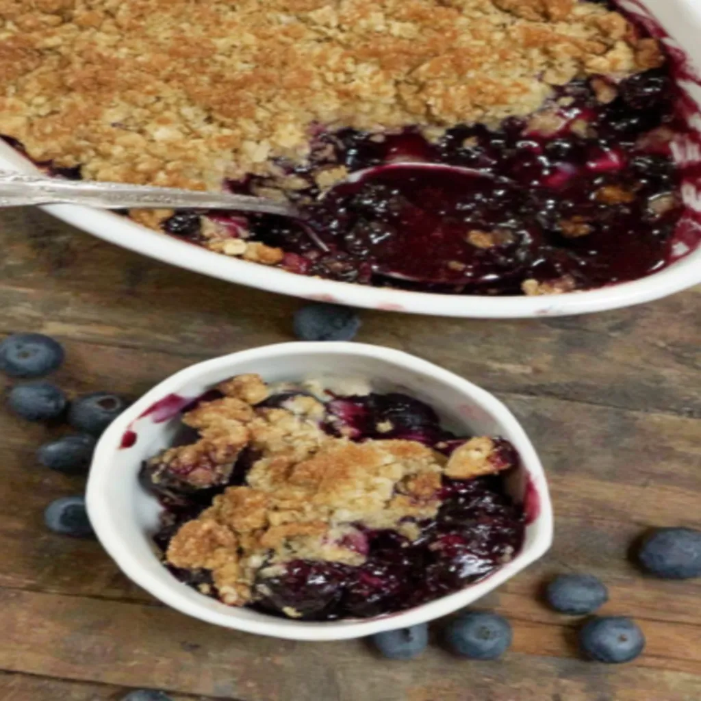blueberry crisp recipe, easy to make, delicious dessert, sweet and tangy, crunchy oat topping