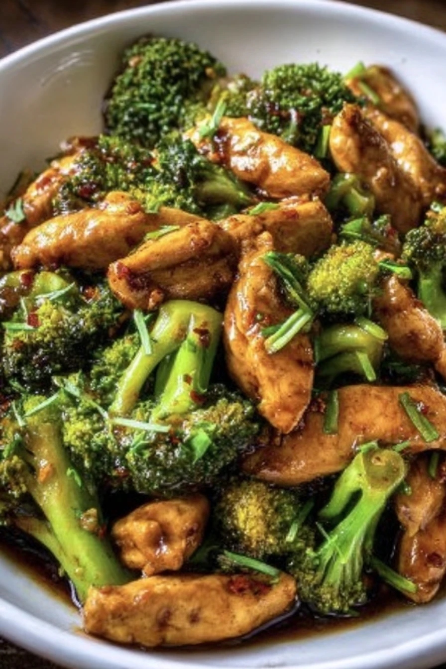 chicken stir-fry, broccoli, quick meal, flavorful, Asian-inspired, homemade, delicious