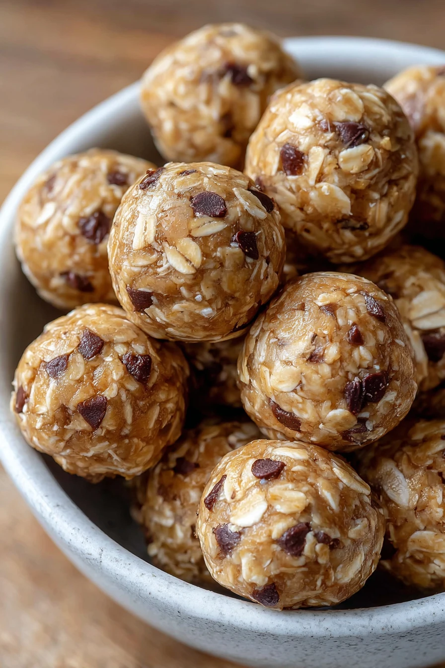 energy oatmeal balls, 4 ingredients, healthy snack, easy recipe, nutritious, no-bake, energizing, delicious