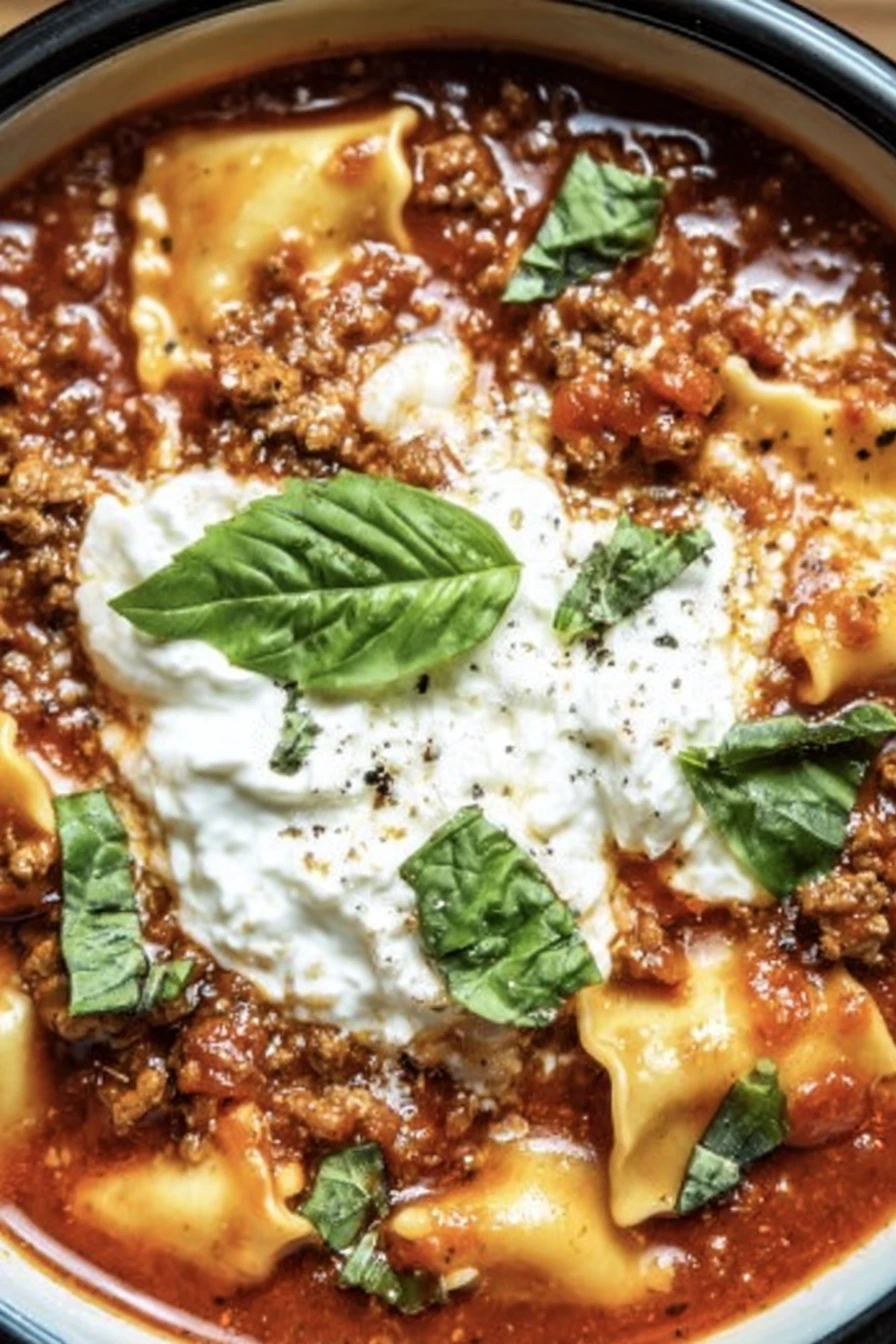 crockpot lasagna soup, savory, hearty, cheesy, Italian flavors, comforting, delicious